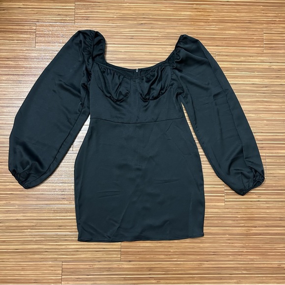 Black Long Sleeve Mini Dress - Picture 3 of 8